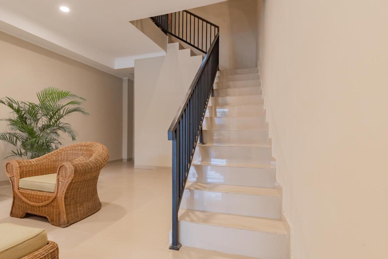 בנדונג Reddoorz Plus Near Surapati Core מראה חיצוני תמונה