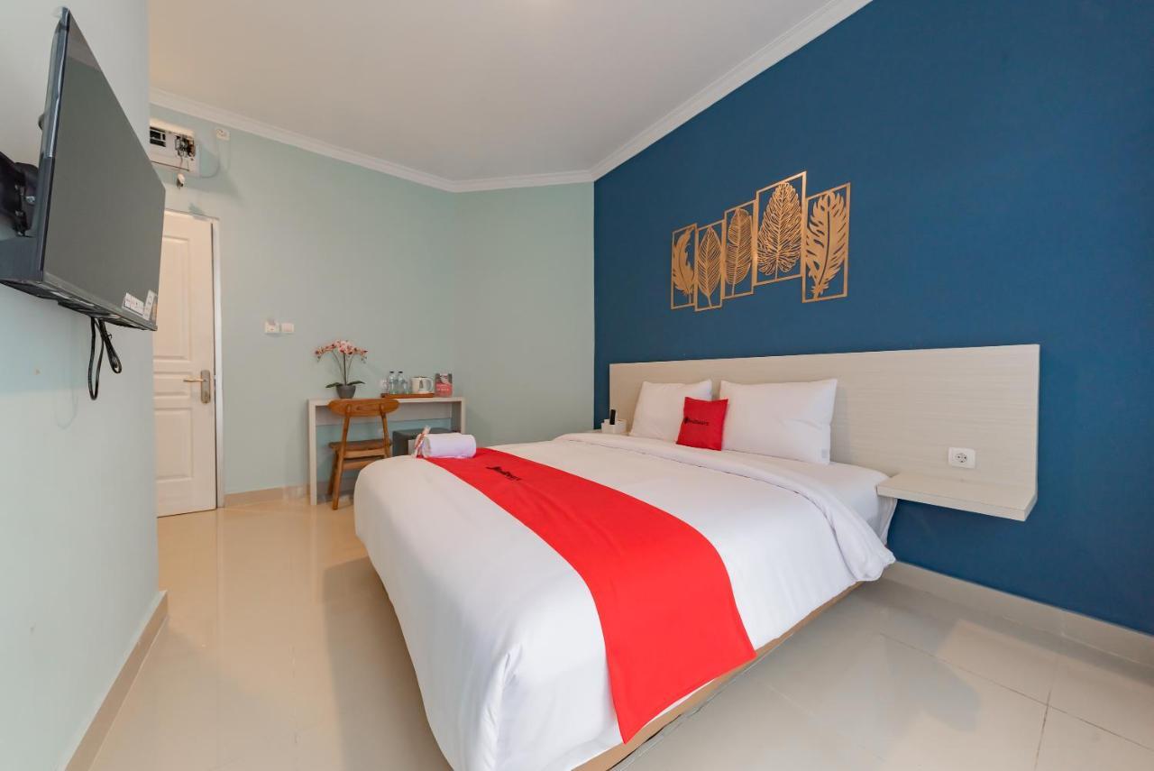 בנדונג Reddoorz Plus Near Surapati Core מראה חיצוני תמונה