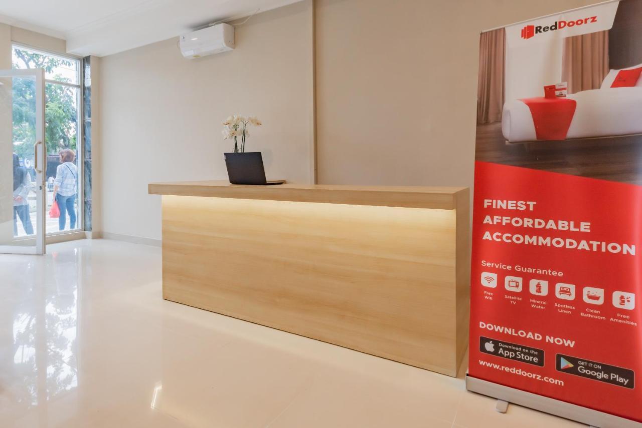 בנדונג Reddoorz Plus Near Surapati Core מראה חיצוני תמונה