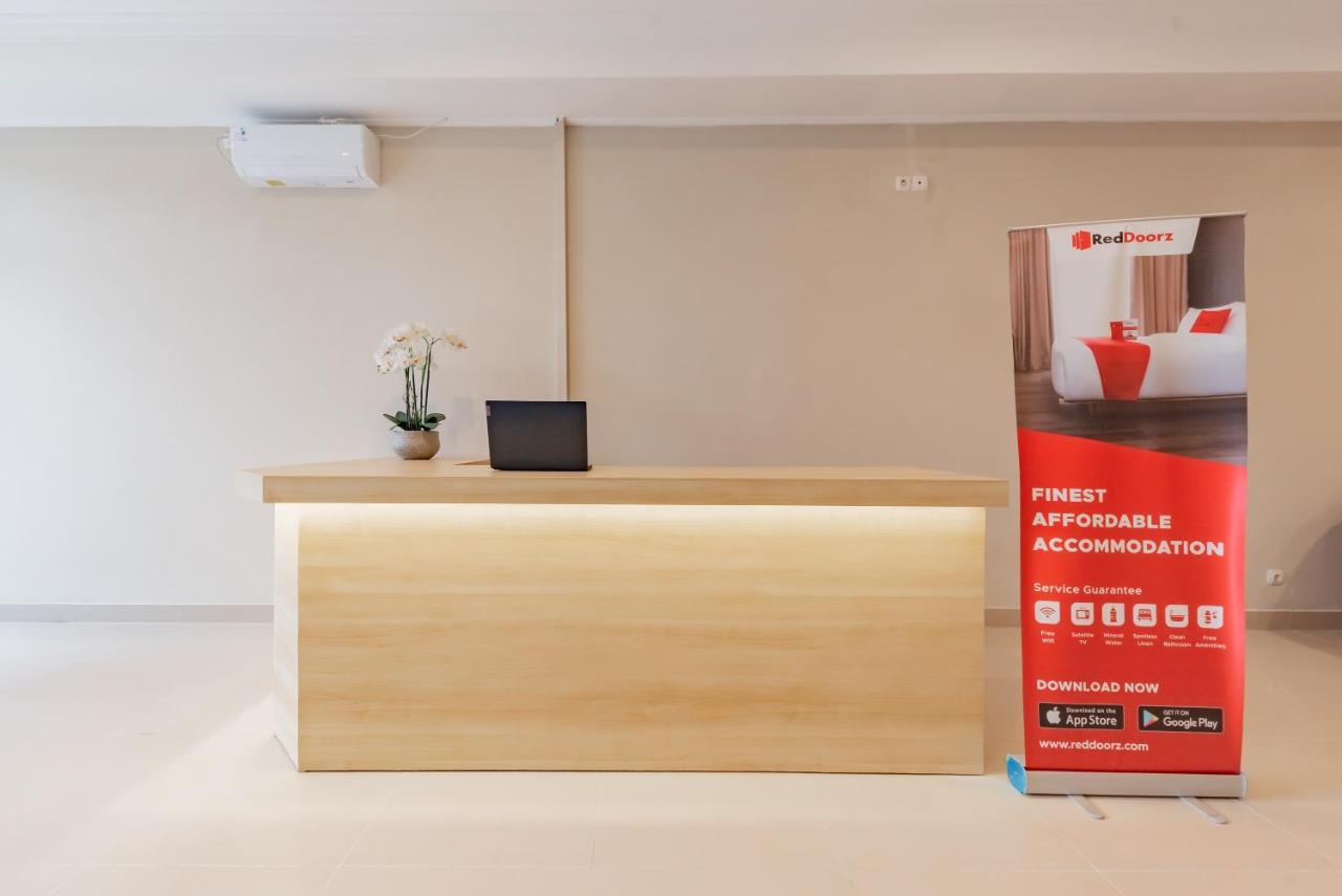 בנדונג Reddoorz Plus Near Surapati Core מראה חיצוני תמונה